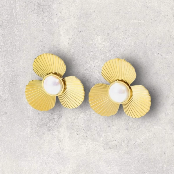 White Pearl Flower Earrings